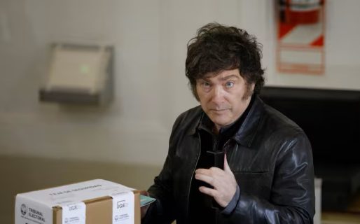 La paradoja de Milei: El pesimismo económico se profundiza, pero retiene el liderazgo en las encuestas