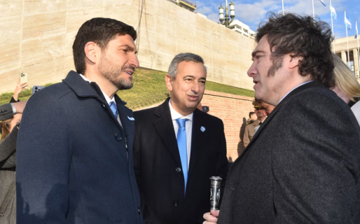 Tras la protesta en Santa Fe, Milei evalúa una recomposición salarial para las fuerzas de seguridad