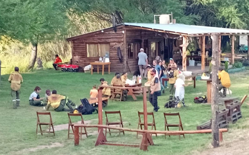 La comunidad se une para brindar contención a los brigadistas en Los Alerces