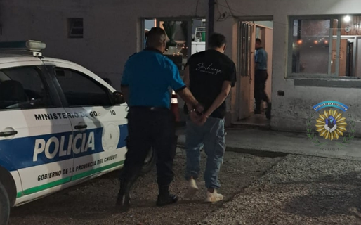 Detuvieron a un hombre con pedido de captura en el barrio Las Flores