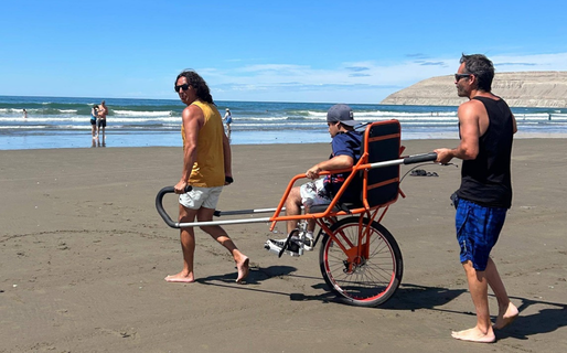 Estudiantes del San José Obrero diseñaron una silla Joëlette para personas con movilidad reducida