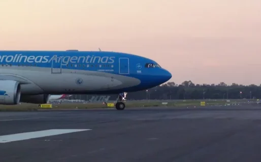 Aerolíneas Argentinas canceló 255 vuelos por el paro