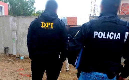 Allanamientos: La Policía secuestró armas, municiones y detuvo a dos hombres por tentativa de homicidio