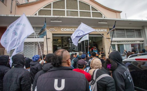 <strong>Vecinos del Sismografica marcharon al Concejo para exigir respuestas habitacionales: “Parece que le tienen fobia a la gente”</strong>