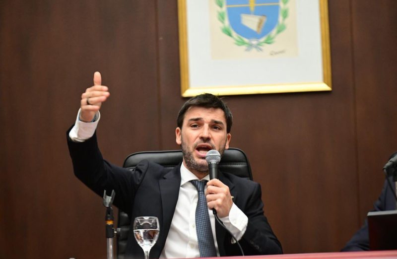 Torres: «Arcioni, Luque y Linares ahora están pintados de antimineros»