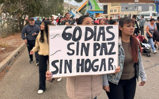 Entre dolor y bronca, los vecinos marchan: «No pensé que iba a perder mi casa, hace 40 años que vivo ahí»