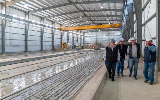 Othar recorrió Petroquímica y se interiorizó acerca de un proyecto de viviendas de construcción rápida
