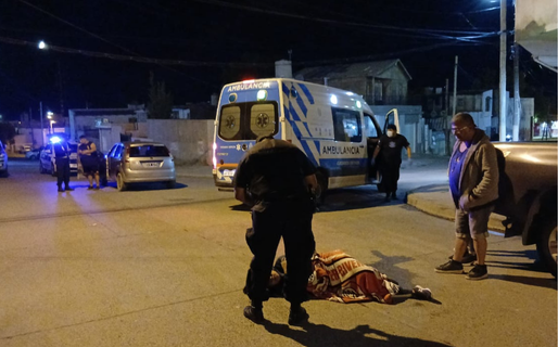 Manejaba borracho, chocó y abandonó a su acompañante herida para evitar el secuestro de su moto