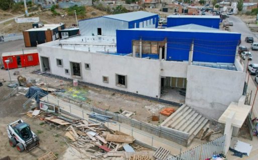 Othar entregó computadoras a alumnos de la Escuela Municipal 
