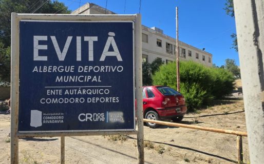 Familias evacuadas de Sismográfica denuncian que las viandas llegan tarde y los chicos no alcanzan a comer