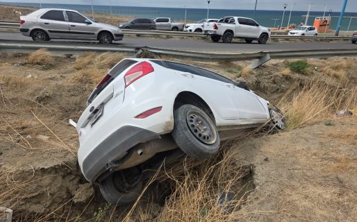 Un conductor despistó en ruta 3 y terminó en una zanja