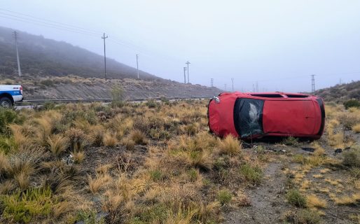 Le robaron el auto y la Policía encontró el vehículo volcado en Ruta 39