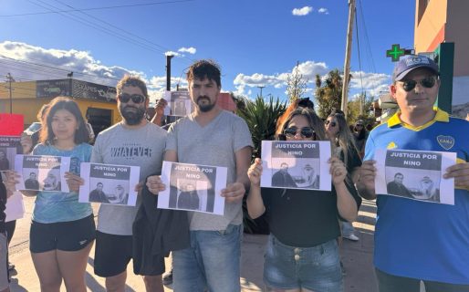 «Era una persona muy buena y solidaria»: vecinos de Km 5 marchan para pedir justicia por Nino Villarroel