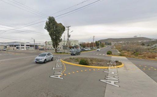 Solicitan el sellado urgente de grietas en el acceso principal a Rada Tilly antes del invierno
