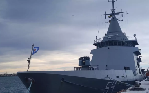 El buque más moderno de la Armada llegó al Puerto de Comodoro Rivadavia