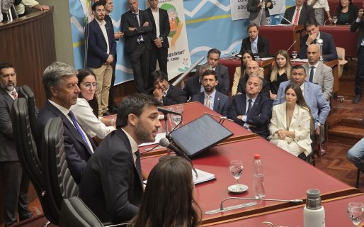 <strong>Torres agitó el debate por YPF y pidió “decir la verdad” sobre el futuro del petróleo en Chubut</strong>