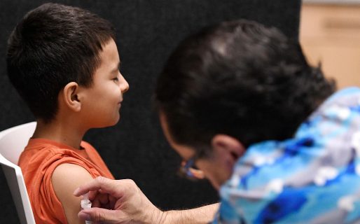 El Hospital Regional realizará una jornada de vacunación este viernes en el barrio Máximo Abásolo