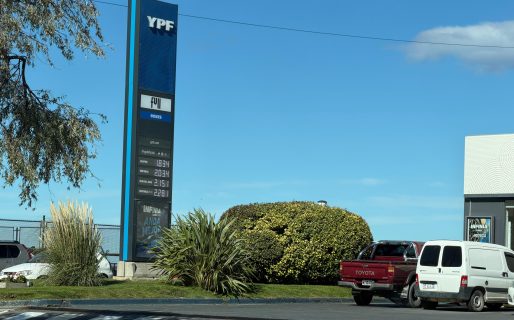 <strong>El aumento nuestro de cada día: Otra vez volvieron aumentar los combustibles y el litro de súper ya supera los $1.800</strong>