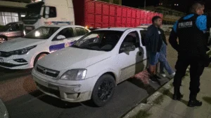 Borracho al volante: Conducía haciendo maniobras peligrosas y no tenía licencia