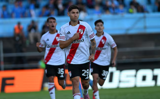 Con protagonismo del VAR, River sufrió pero le ganó a Estudiantes (RC)