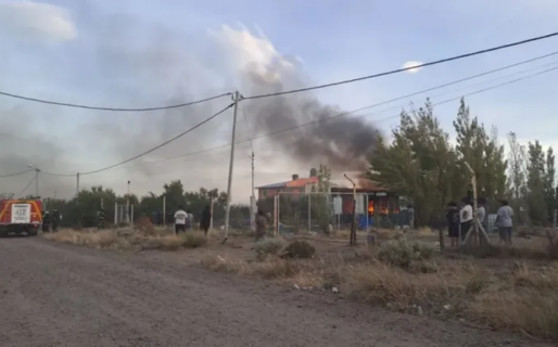 Una gran explosión destruyó una vivienda en Km 17: las mascotas no sobrevivieron