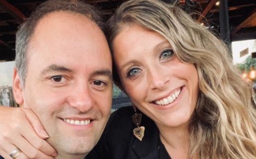 Manuel Adorni justificó el viaje de su esposa en el avión presidencial: “Vengo a deslomarme a Nueva York”