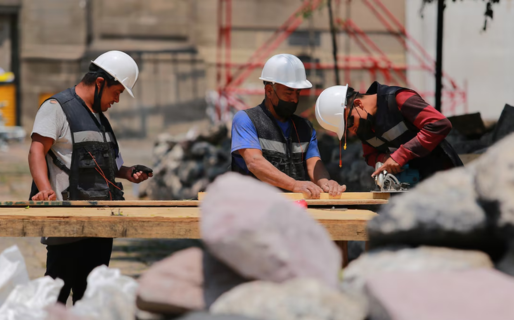 El empleo formal no reacciona y crece la presión sobre un mercado laboral saturado
