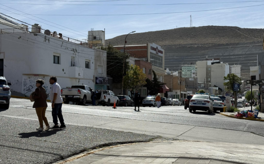 Un hombre de 82 años murió en plena calle del centro