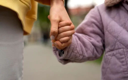 Buscan familias para brindar acogimiento transitorio a niños de hasta 3 años