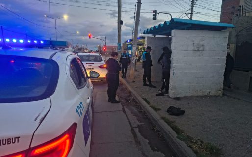 Riña en una garita con cuatro detenidos: Hirieron de arma blanca al ‘Chamaco’ en Av. Polonia