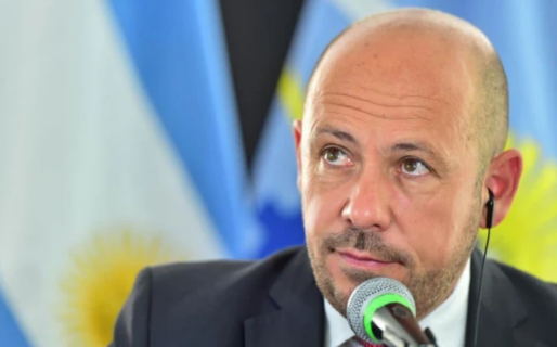 Ricardo Sastre fue amenazado de muerte con un arma de fuego y lo vinculó a las «prácticas mafiosas» en Madryn