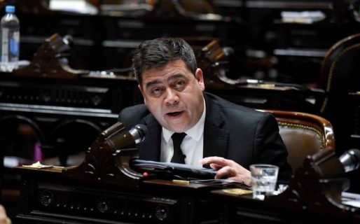 Treffinger acusa al Gobernador de «Vender Humo» y dejar la provincia «a la deriva» con salarios de miseria