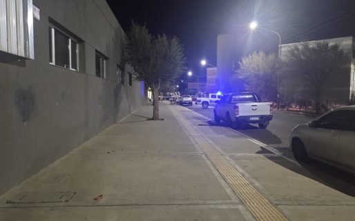 Doble Crimen: Sospechan de un ajuste de cuentas y el vehículo tenía unos 10 orificios de bala