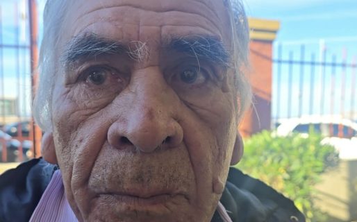 El abuelo en situación de calle se tuvo que ir de la Iglesia porque fue agredido: Pide ayuda para conseguir “un lugar donde estar”