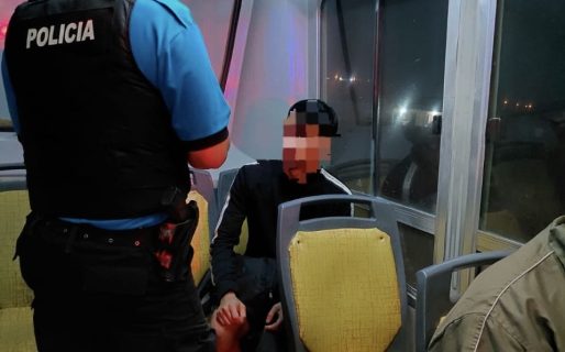 Viajaba en colectivo y tenía pedido de captura federal
