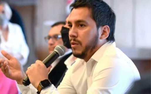 Coliñir advierte sobre el nuevo endeudamiento: «Es una tasa altísima que compromete el futuro de Chubut»