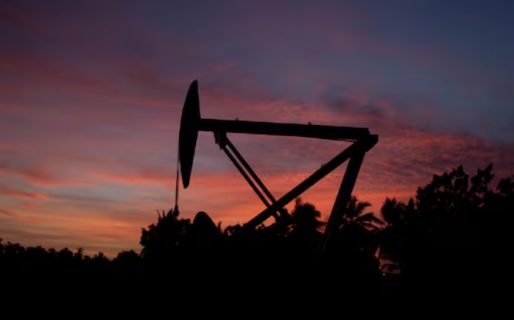 <strong>El petróleo retrocede más de 10% y se ubica por debajo de los US$90 tras la reapertura del estrecho de Ormuz</strong>