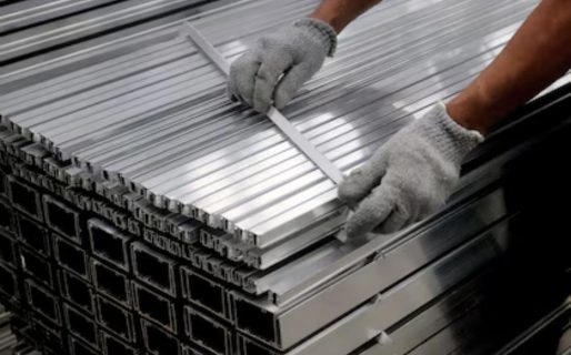 La industria metalúrgica cayó 4,1% en marzo y el uso de la capacidad instalada está en su menor nivel en cuatro años