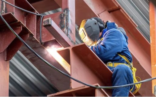 <strong>Pese a la caída de la industria, la economía mostró algunas señales de recuperación en marzo</strong>