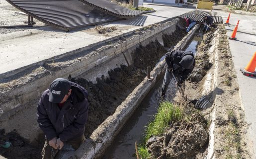 Refuerzan operativos de limpieza en Comodoro ante el alerta por lluvias