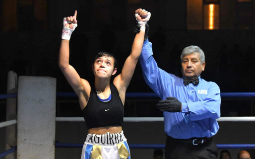 Aylen Aguirre derrotó a Karen Almendra en su esperado debut profesional