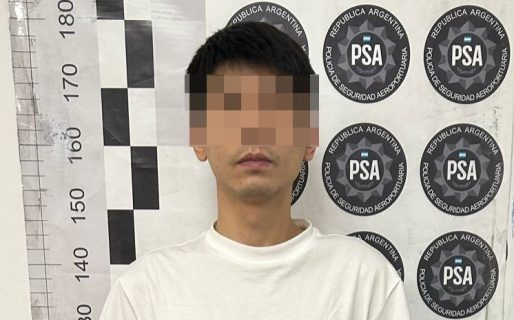 Operativo “Muralla China”: atraparon en Ezeiza a un extranjero con alerta roja por estafas millonarias