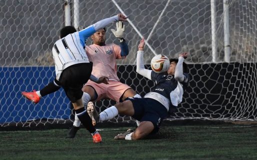 Saavedra ganó un partido clave, le sacó el invicto a Newbery y ahora es el único puntero