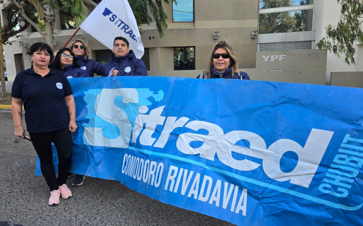 SITRAED se sumó al reclamo por una recomposición salarial y advirtió que «los recibos de sueldo de la gente sangran»