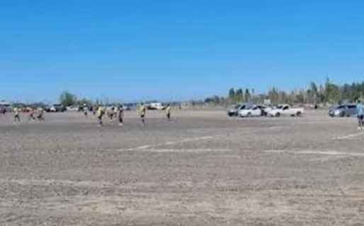 Murió un hombre de 49 años en Chubut tras descompensarse en un partido de fútbol