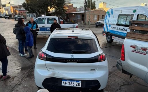 Choque en La Loma: Dos mujeres y un menor fueron asistidos por personal médico