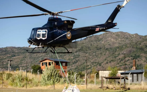 Chubut concretó el primer operativo aéreo de transporte masivo de plantines en la Cordillera