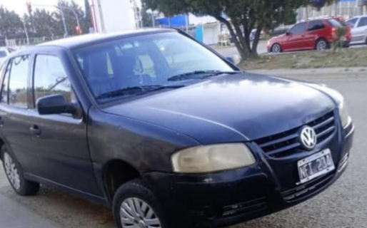 Dejo su auto estacionado afuera de la Clínica del Valle y se lo robaron