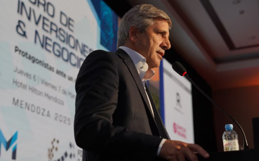 Caputo dijo que la inflación de marzo superará el 3%, pero aseguró que se va a desacelerar en abril