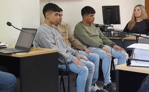 Acusan a tres hombres de golpear, atar y amenazar a una víctima para recuperar plantas de marihuana